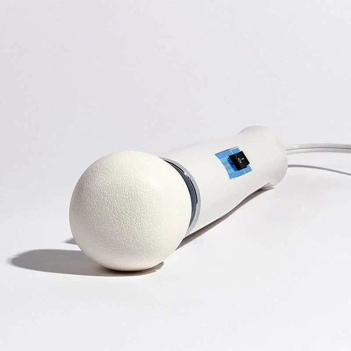 Magic Wand Plus – mit mehreren Vibrationseinstellungen für eine individuell anpassbare Massage. 